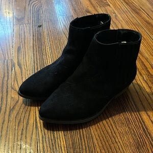 Universal Thread faux suede booties